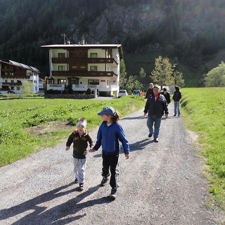 Apart Gschwandthof Sankt Leonhard im Pitztal Esterno foto