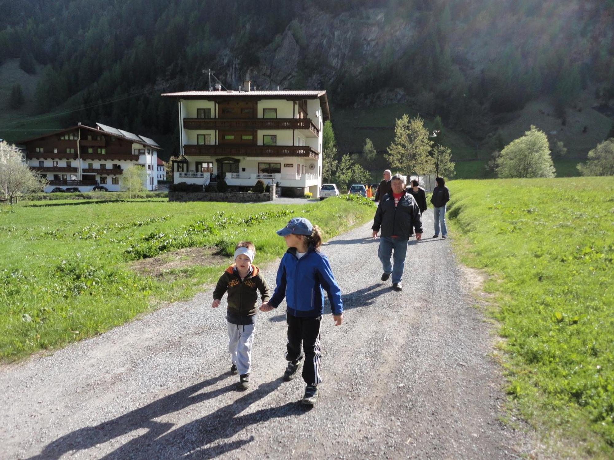 Apart Gschwandthof Sankt Leonhard im Pitztal Esterno foto