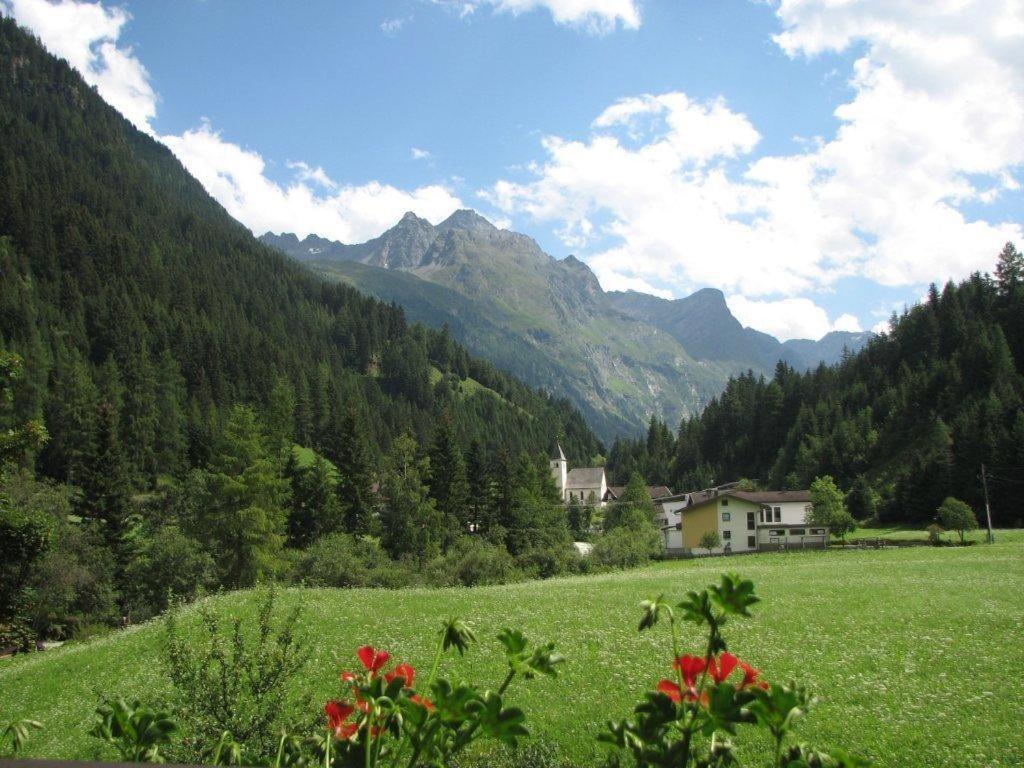 Apart Gschwandthof Sankt Leonhard im Pitztal Esterno foto